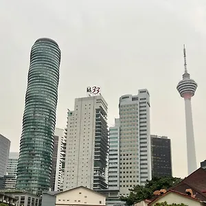 Queens Service At Vortex Klcc Appartement